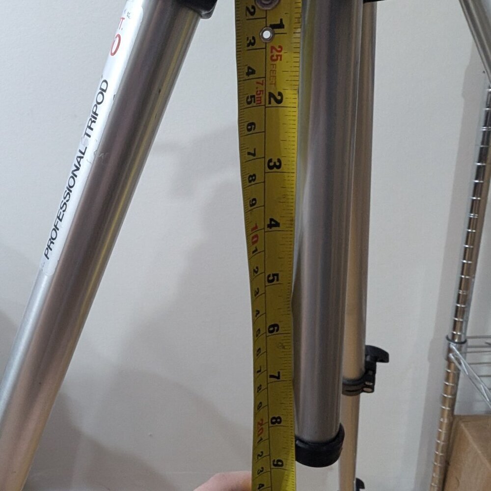 Manfrotto Art 190 Tripod with #128 fluid head - Aluminum legs Made In Italy - Picture 6 of 10